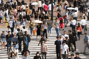 替补火力！伍德半场出战9分钟6中3贡献10分5篮板